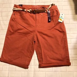Gloria Vanderbilt Bermuda Shorts Sz 16 NWT